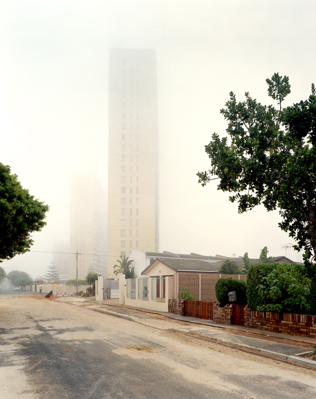 Hochhaus2 Cape Town- Laid back

2004